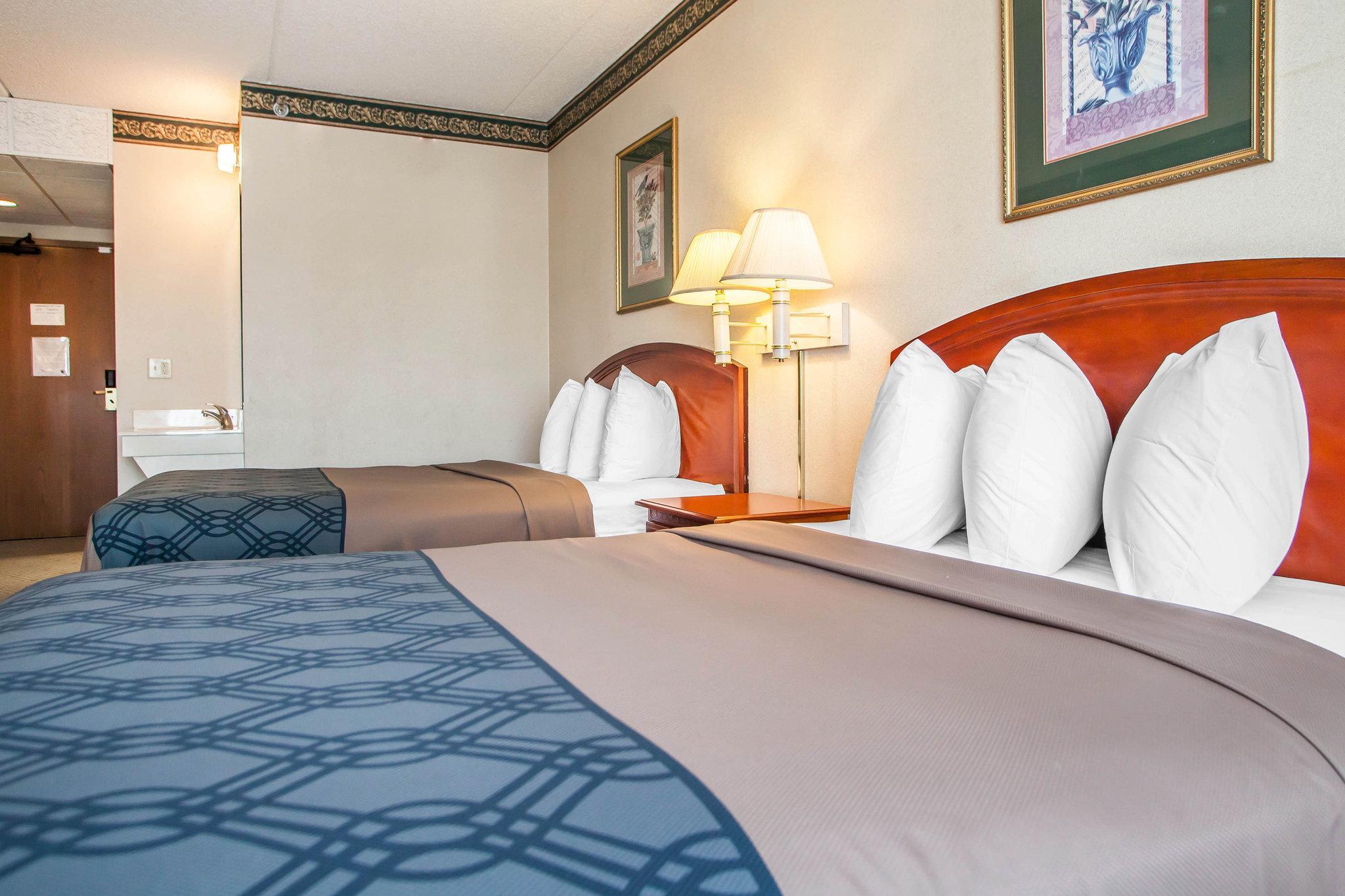 Hotel Rodeway & Airport