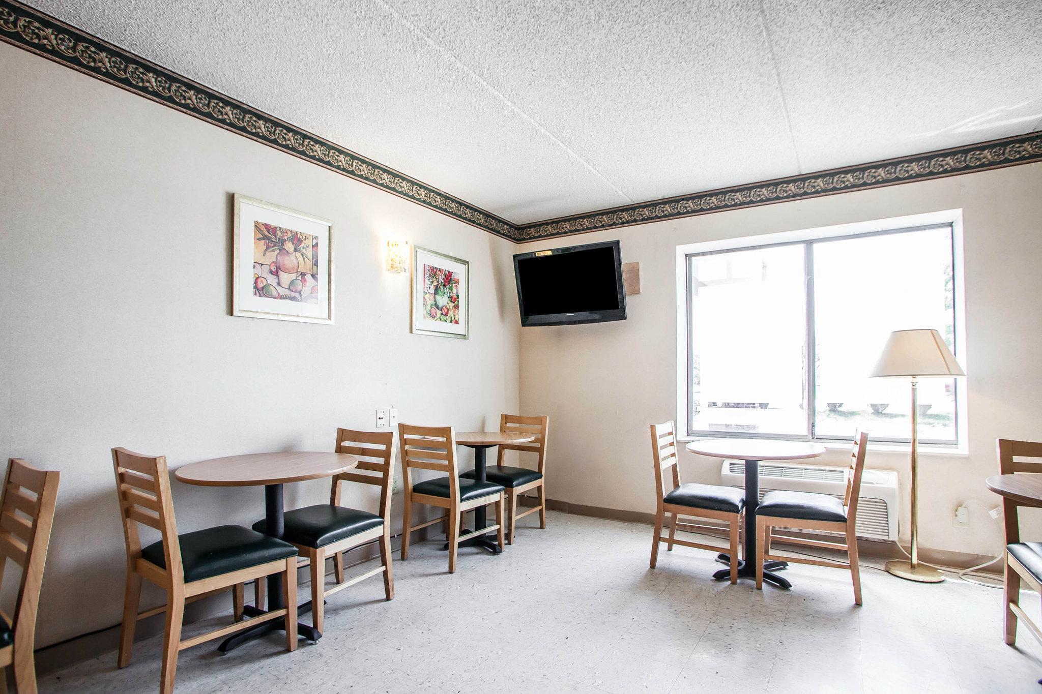 Rodeway & Airport Hotel Milwaukee