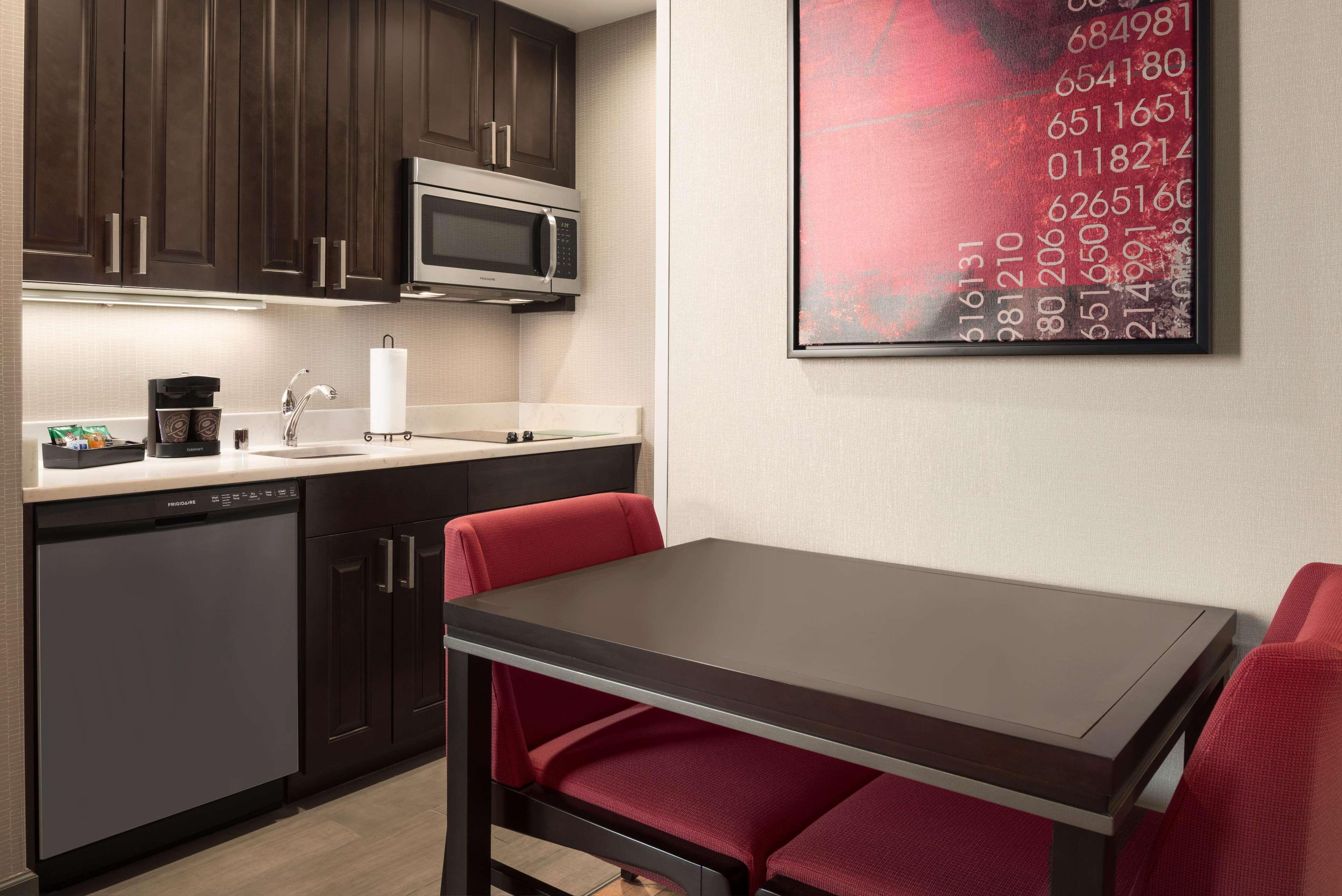 Hotel Homewood By Hilton Downtown 3*