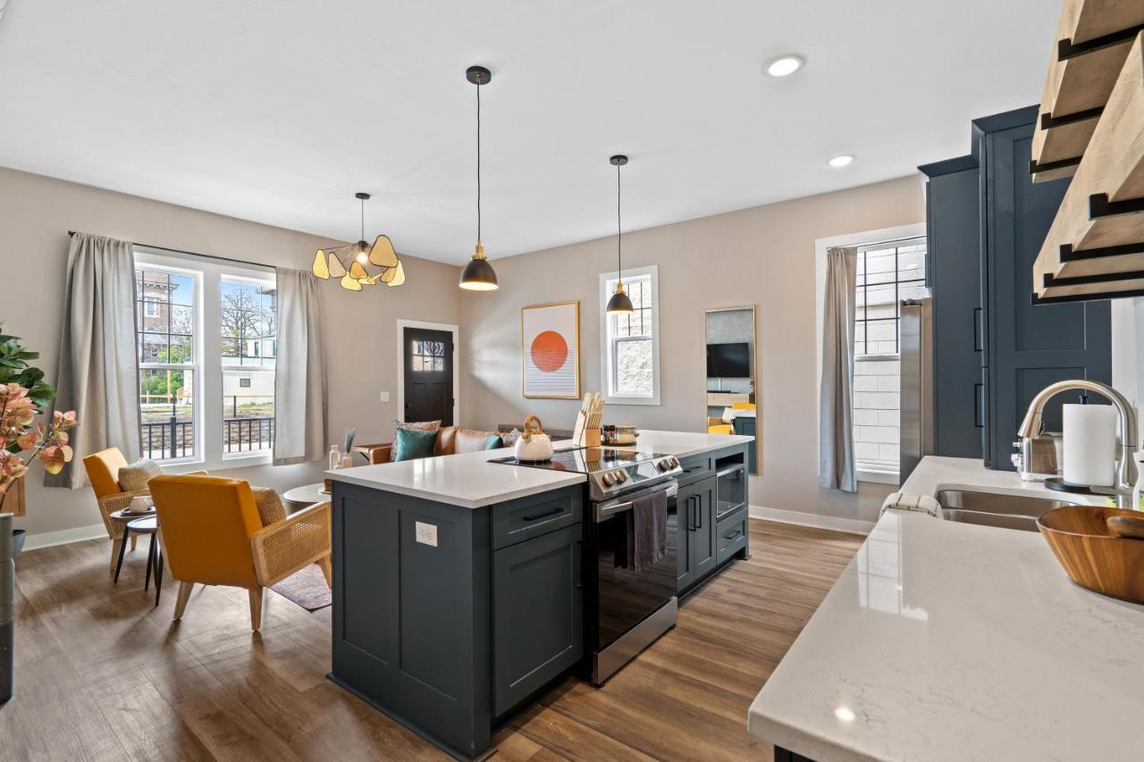 The Bentley Condotel In Historic Walker's Point W/ Garage + Yard Milwaukee