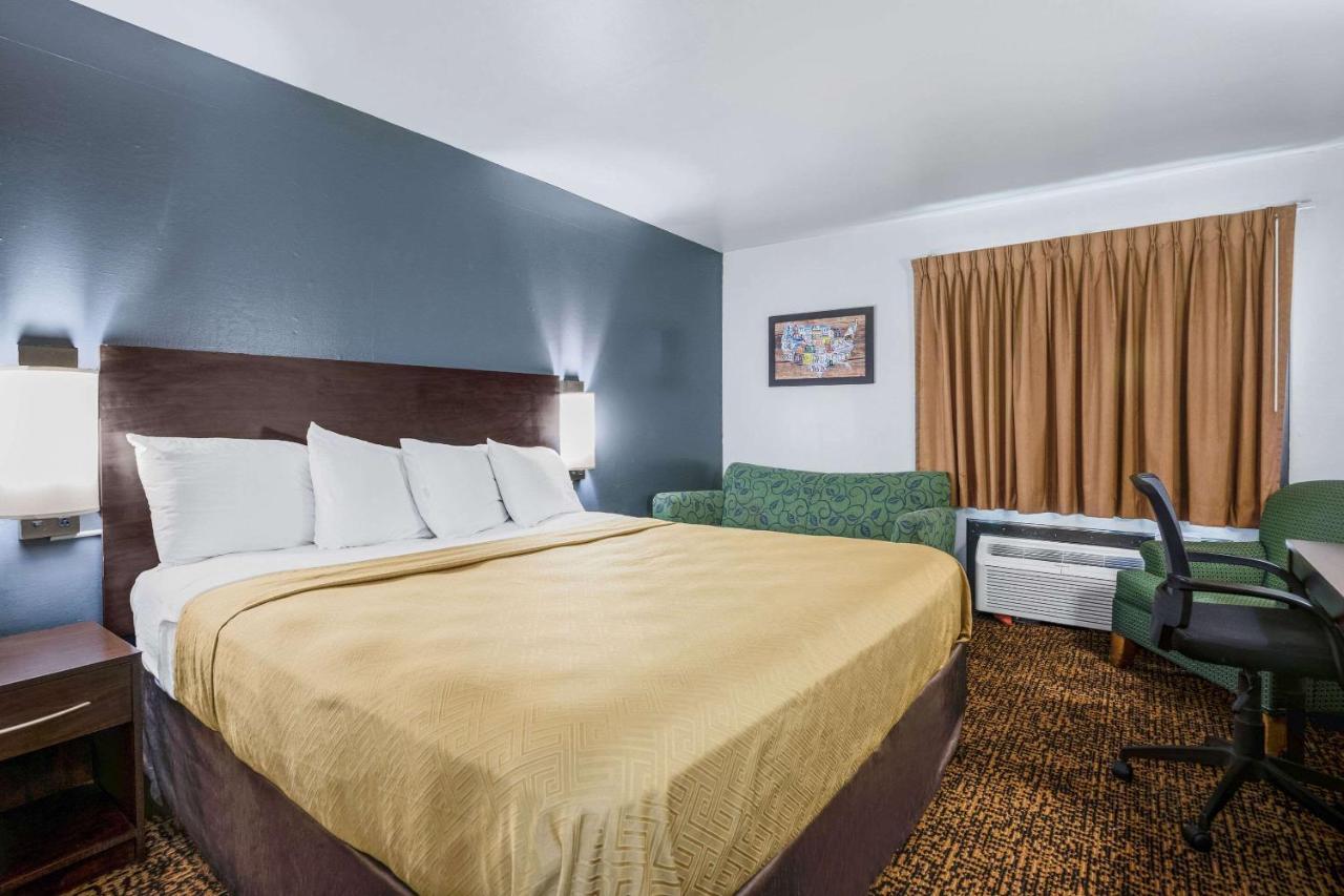 Econo Airport Lodge Milwaukee