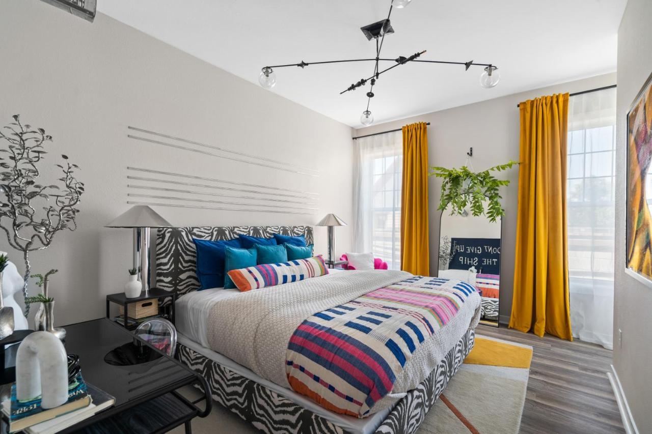 The Bentley Condotel, Heart Of Walkers Point With Garage, Yard Milwaukee