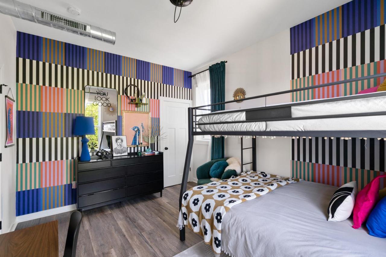 The Bentley Condotel, Heart Of Walkers Point With Garage, Yard * Milwaukee