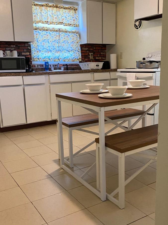 Spacious 3bedroom Free Wine,wifi,and Parking