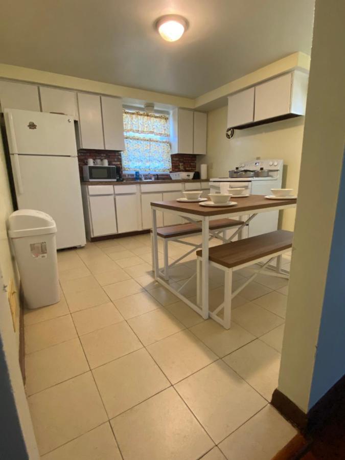 Spacious 3bedroom Free Wine,wifi,and Parking Milwaukee