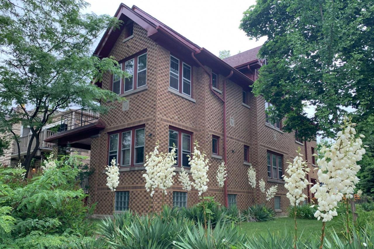 Apartment Chic In Hip Neighborhood! Milwaukee