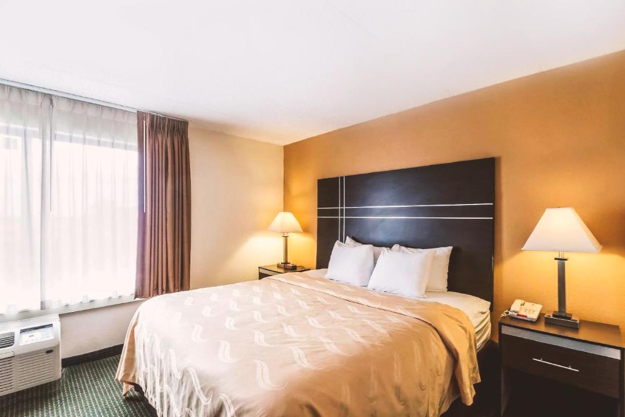 Quality & Hotel Milwaukee