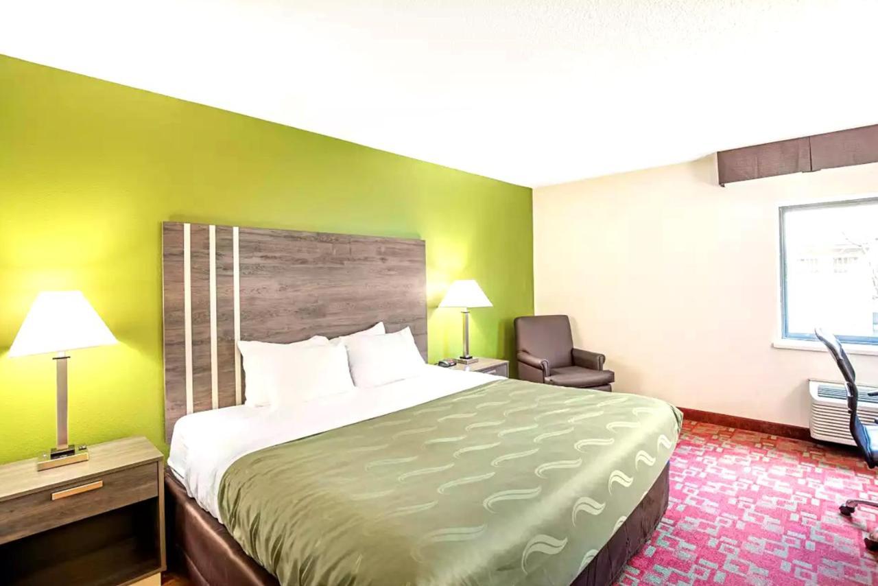 Quality & Hotel