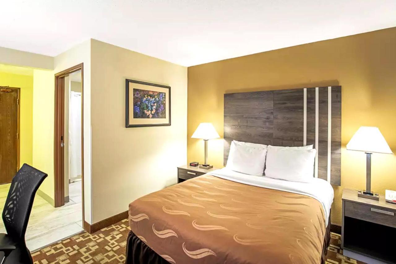 Hotel Quality & Milwaukee