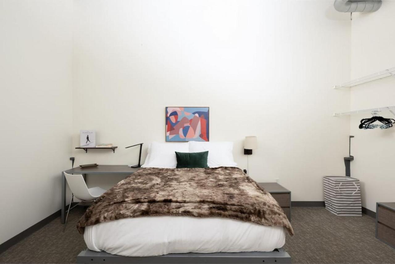 Flexhome Brewery District El2 - Just 3 Blocks To Fiserv With Gym And Parking Apartment