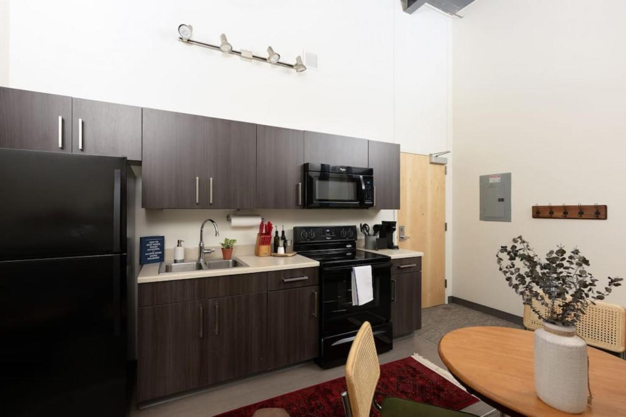 Flexhome Brewery District El2 - Just 3 Blocks To Fiserv With Gym And Parking *