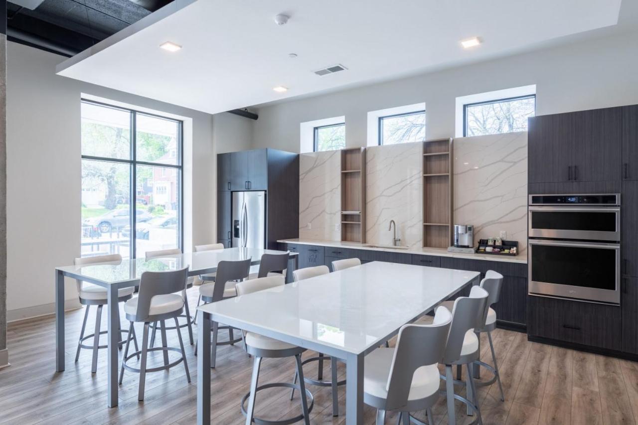 Flexhome Brady District 1br E5 Apartment