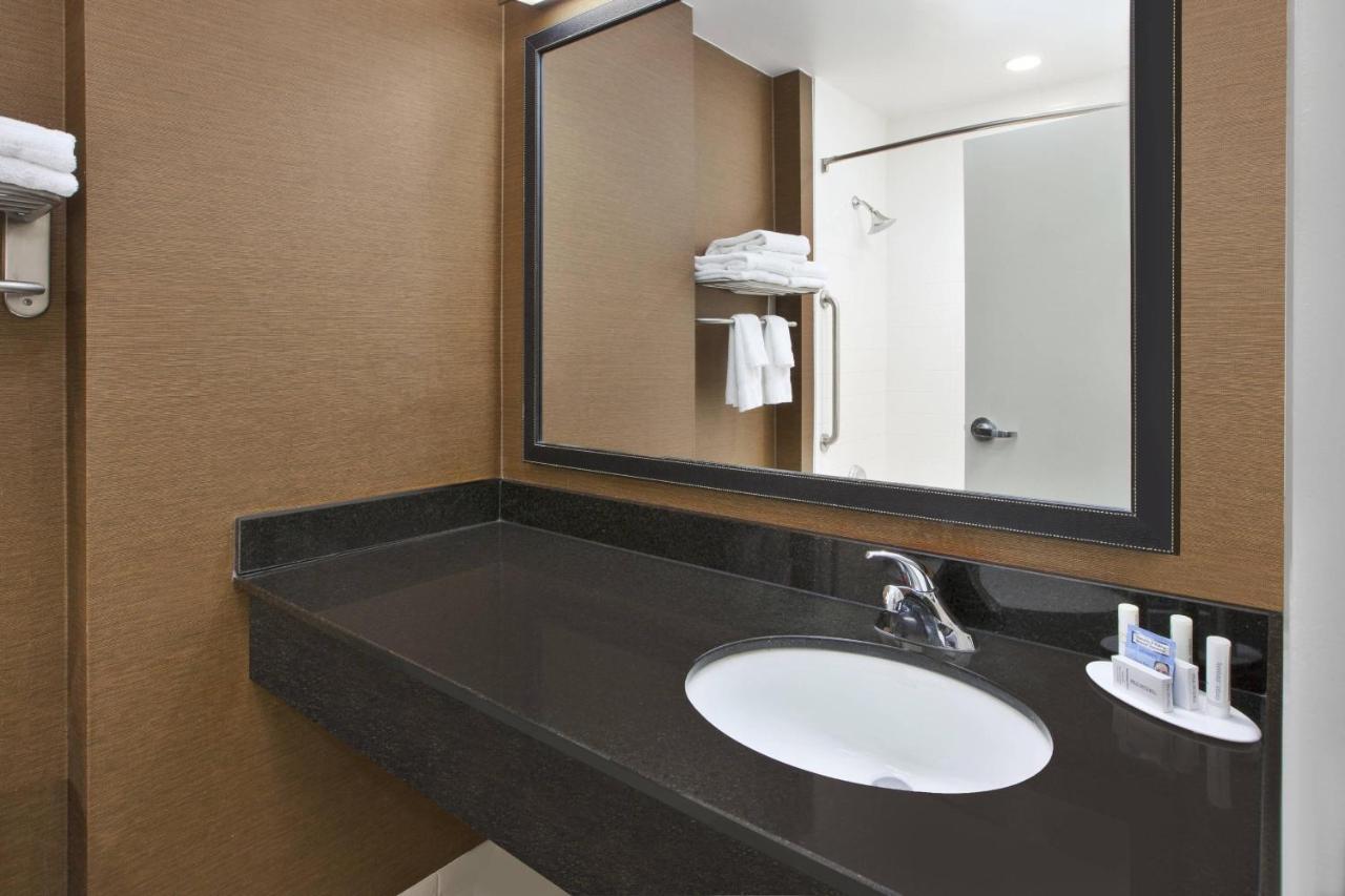 Hotel Fairfield & By Marriott Downtown