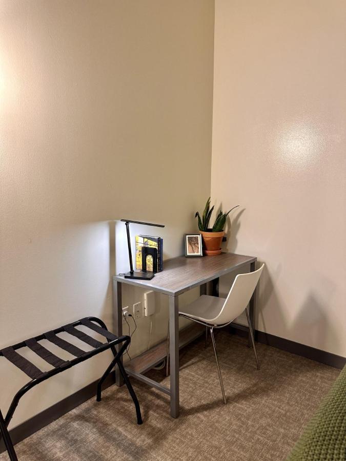 Flexhome Brewery District El14 - Just 3 Blocks To Fiserv With Gym And Parking *