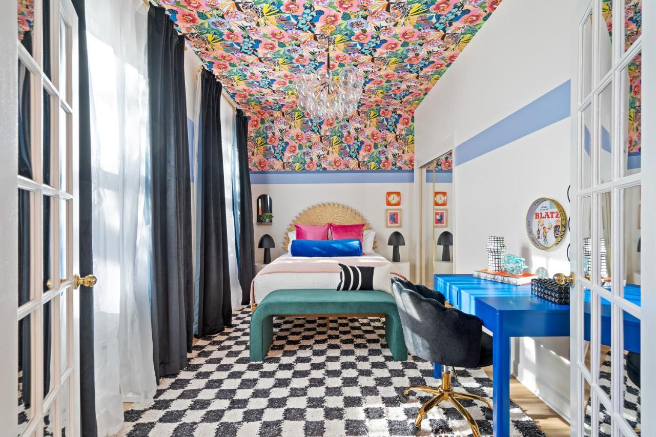 Holiday home Insta Worthy Home! *sleeps 8* - Walker's Point! *