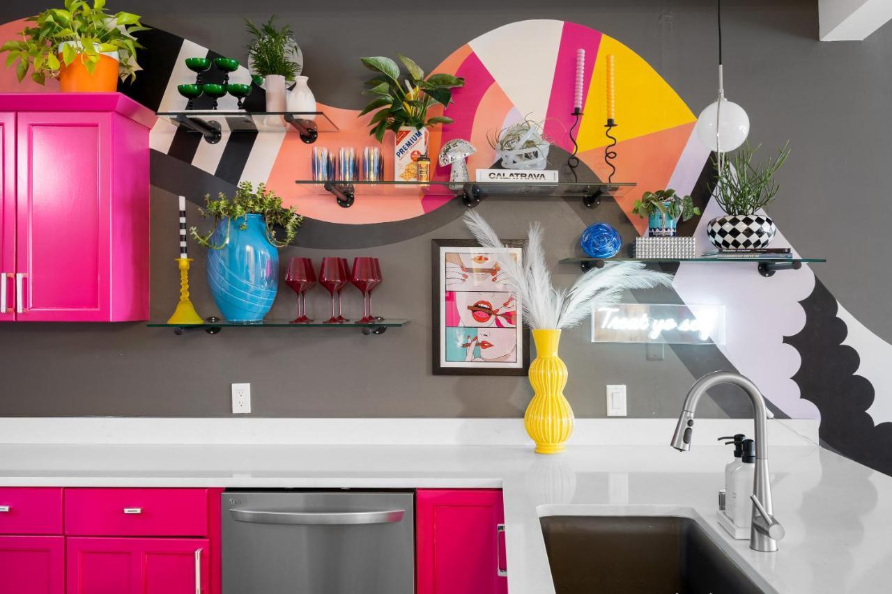 Insta Worthy Home! *sleeps 8* - Walker's Point! Milwaukee