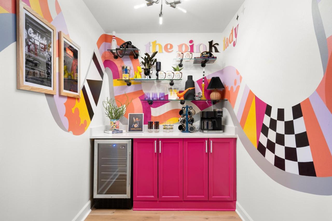 Insta Worthy Home! *sleeps 8* - Walker's Point! Milwaukee