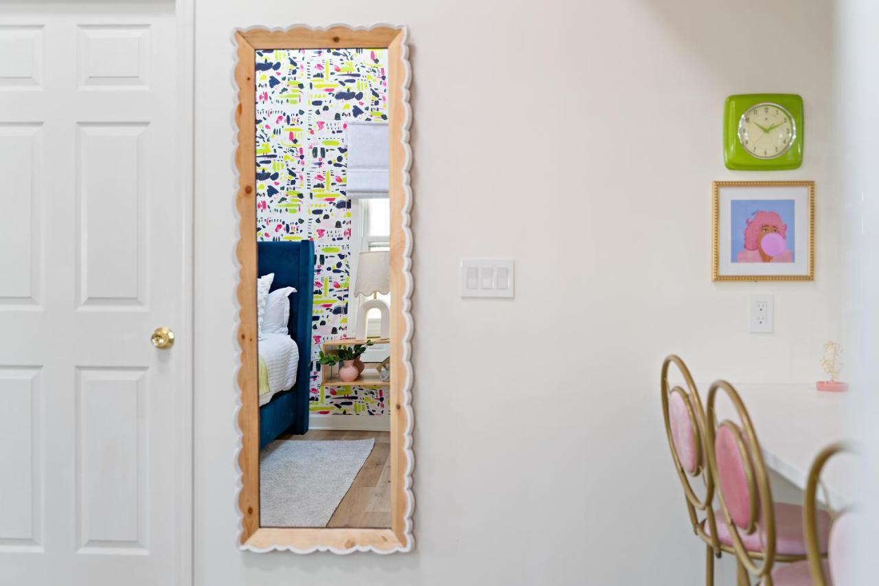 Holiday home Insta Worthy Home! *sleeps 8* - Walker's Point! *