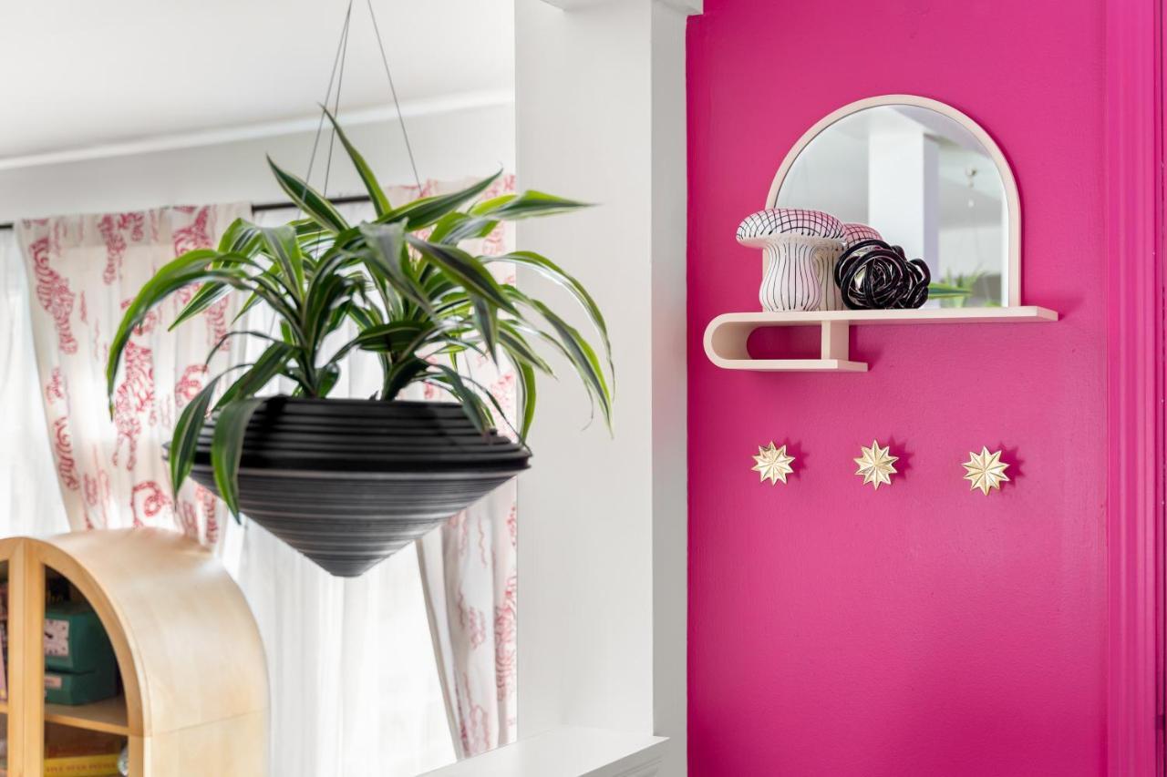 Insta Worthy Home! *sleeps 8* - Walker's Point! Holiday home