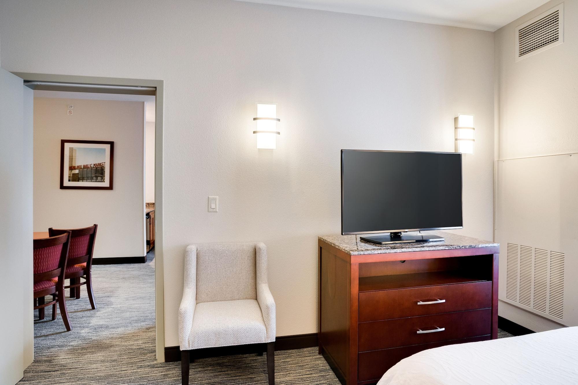 Hilton Garden Airport 3* Milwaukee