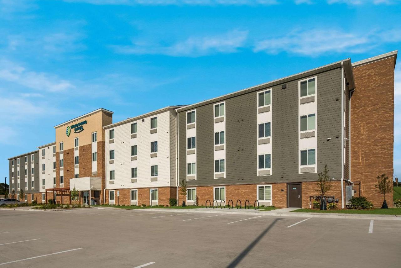 Woodspring - Menomonee Falls * Milwaukee