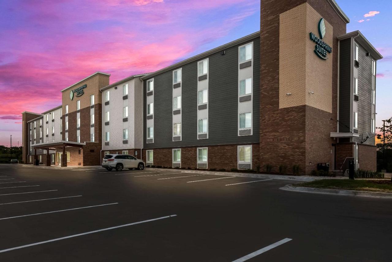Hotel Woodspring - Menomonee Falls