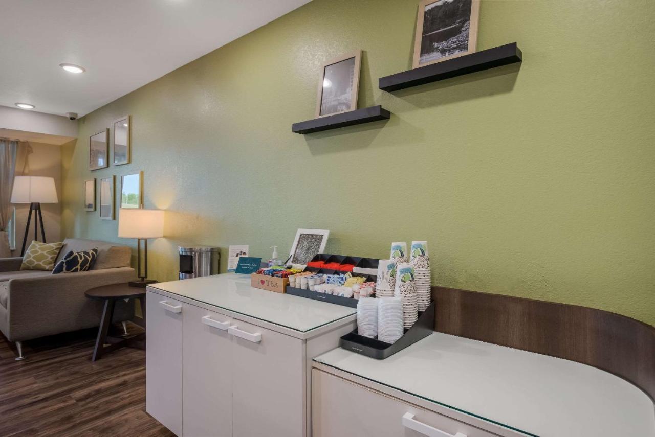 Hotel Woodspring - Menomonee Falls
