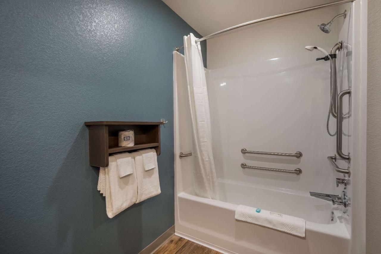 Woodspring - Menomonee Falls Milwaukee