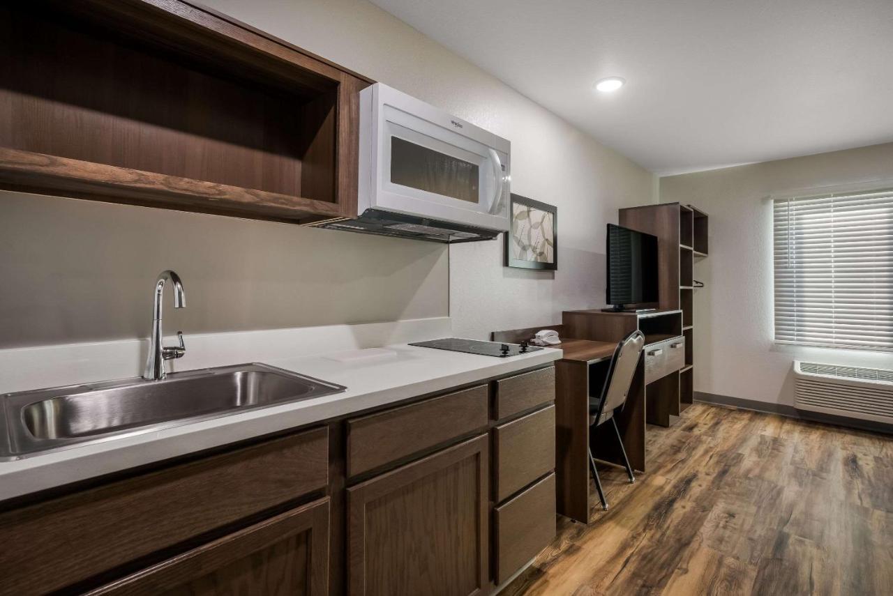 Woodspring - Menomonee Falls Milwaukee