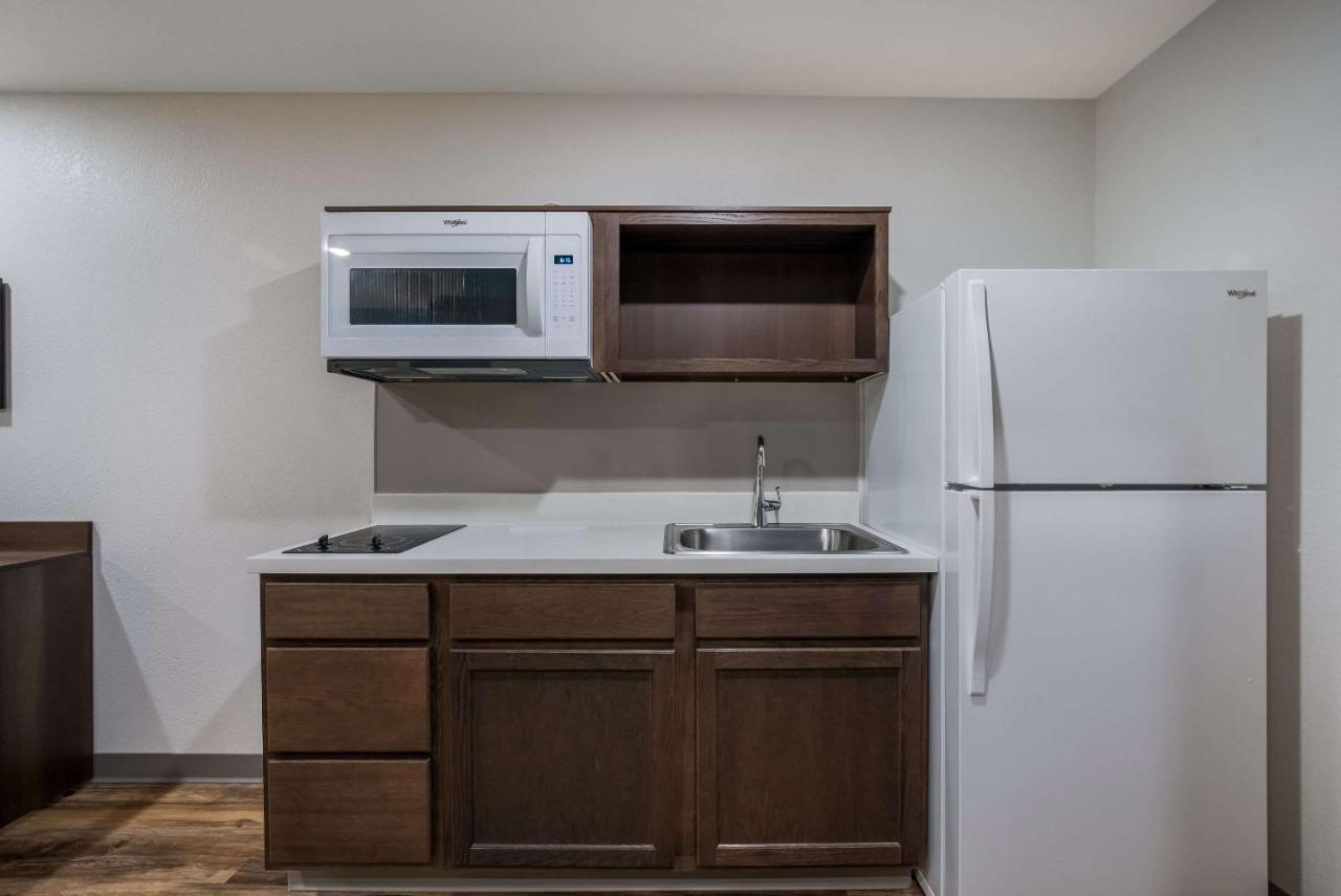 Woodspring - Menomonee Falls Hotel