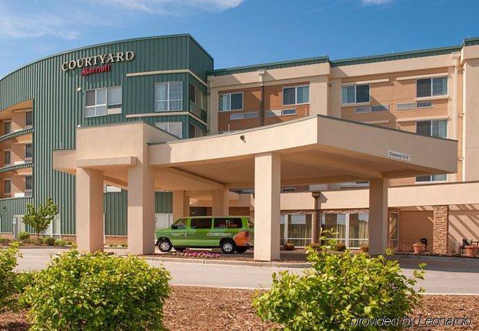 Courtyard Airport 3* Milwaukee