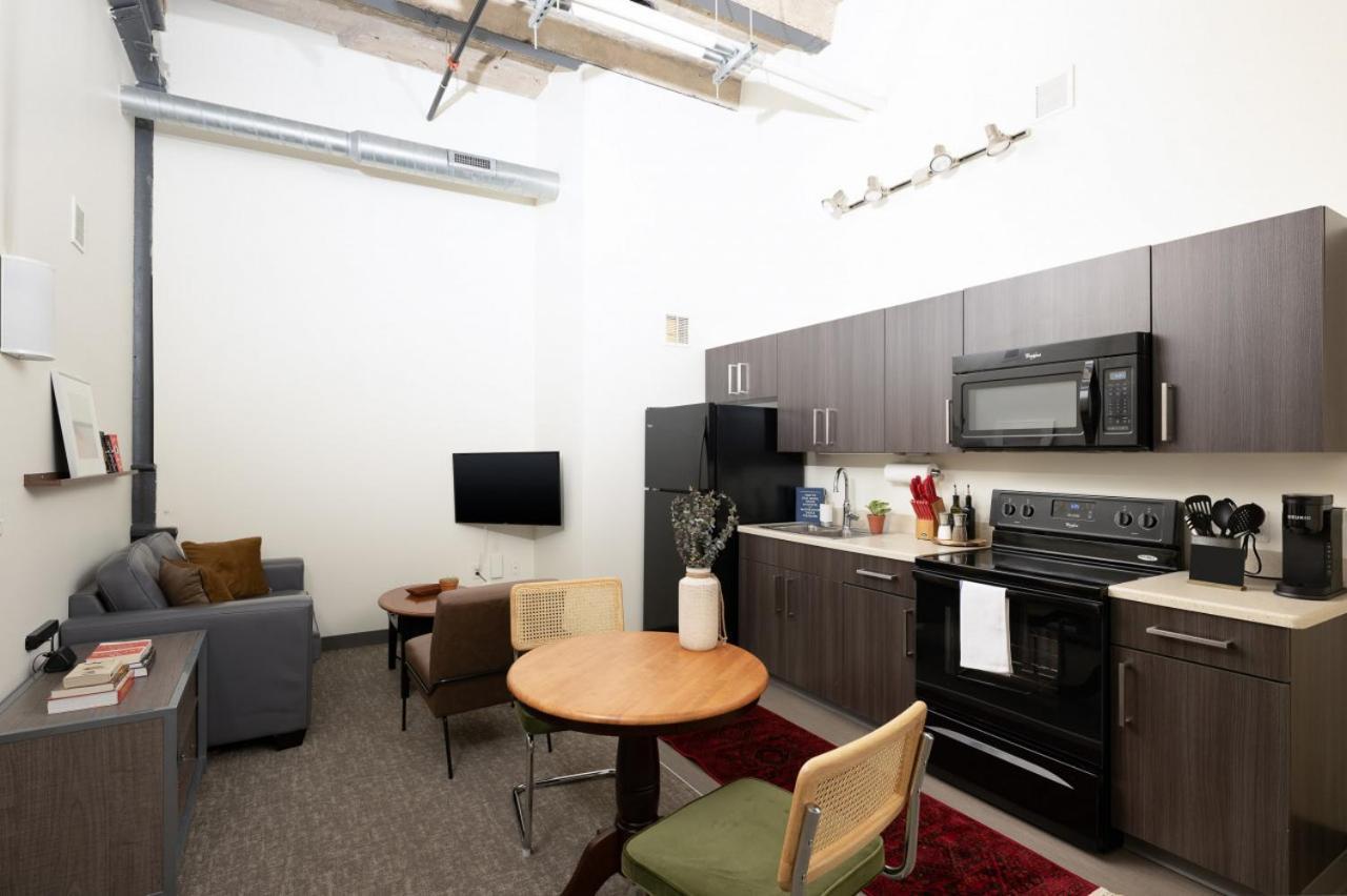 Flexhome Brewery District El7 - Just 3 Blocks To Fiserv With Gym And Parking Apartment *