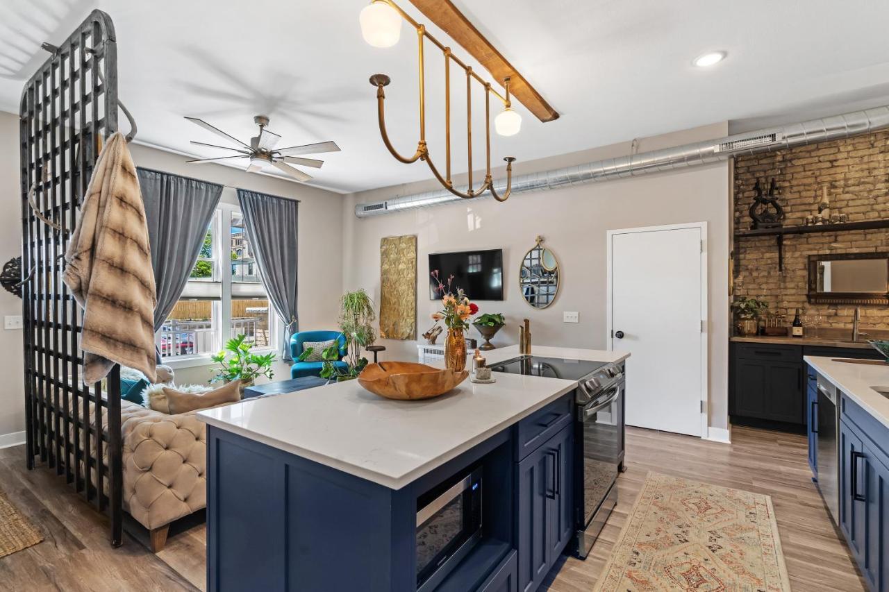 King Sweet, 2bd, 1 Bath, In Historic Walker's Point Milwaukee