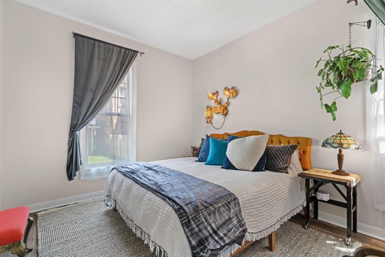 King Sweet, 2bd, 1 Bath, In Historic Walker's Point * Milwaukee