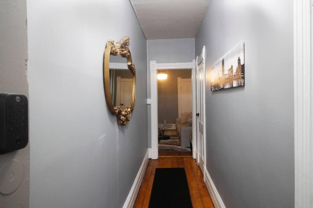 Apartment Renovated Brady St. Classic Milwaukee