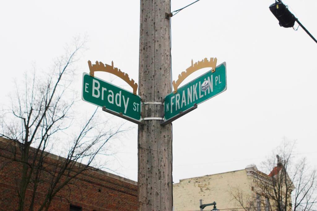 Renovated Brady St. Classic Apartment *