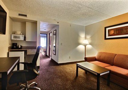 Quality Airport Hotel 3*