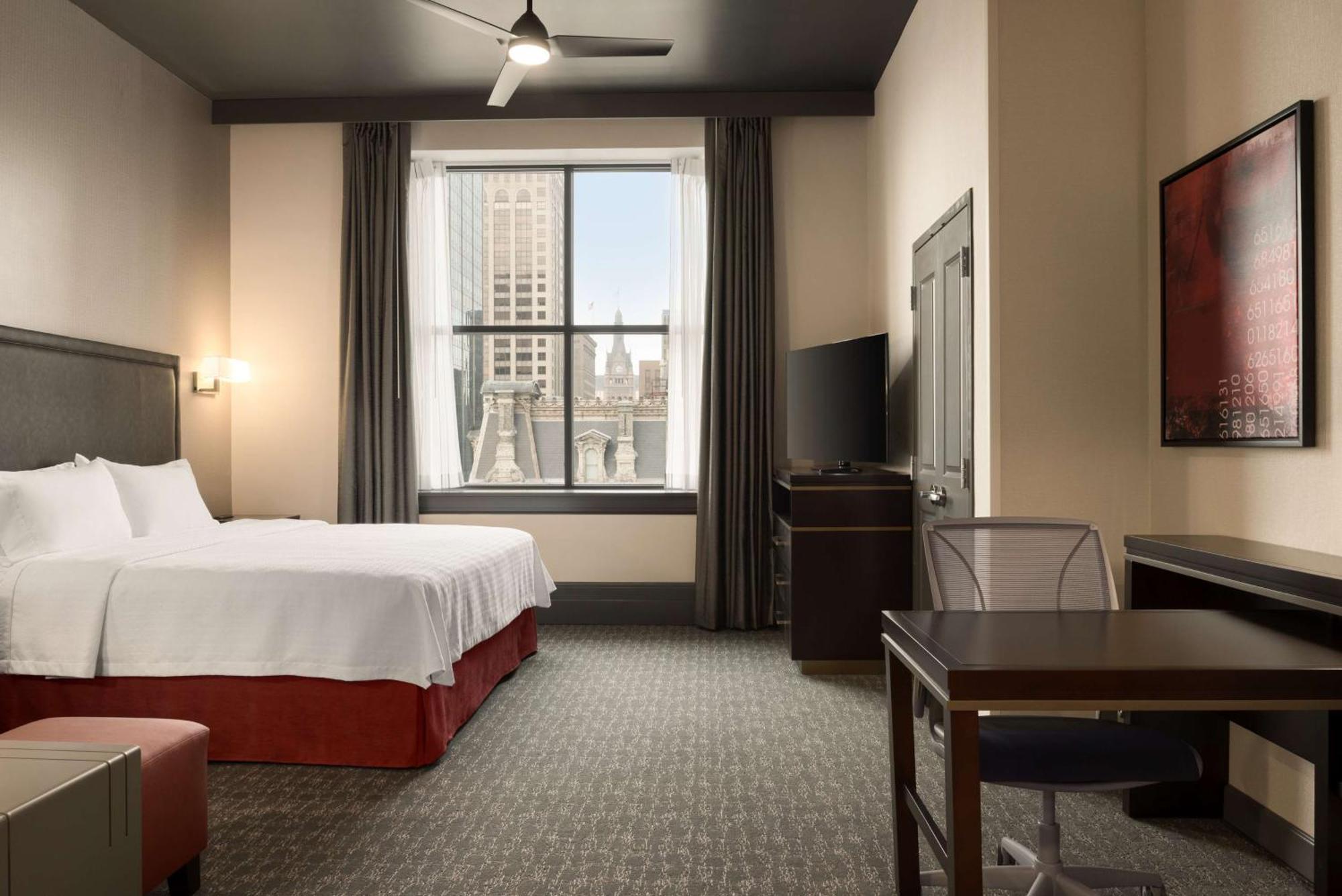 Hotel Homewood By Hilton Downtown Milwaukee
