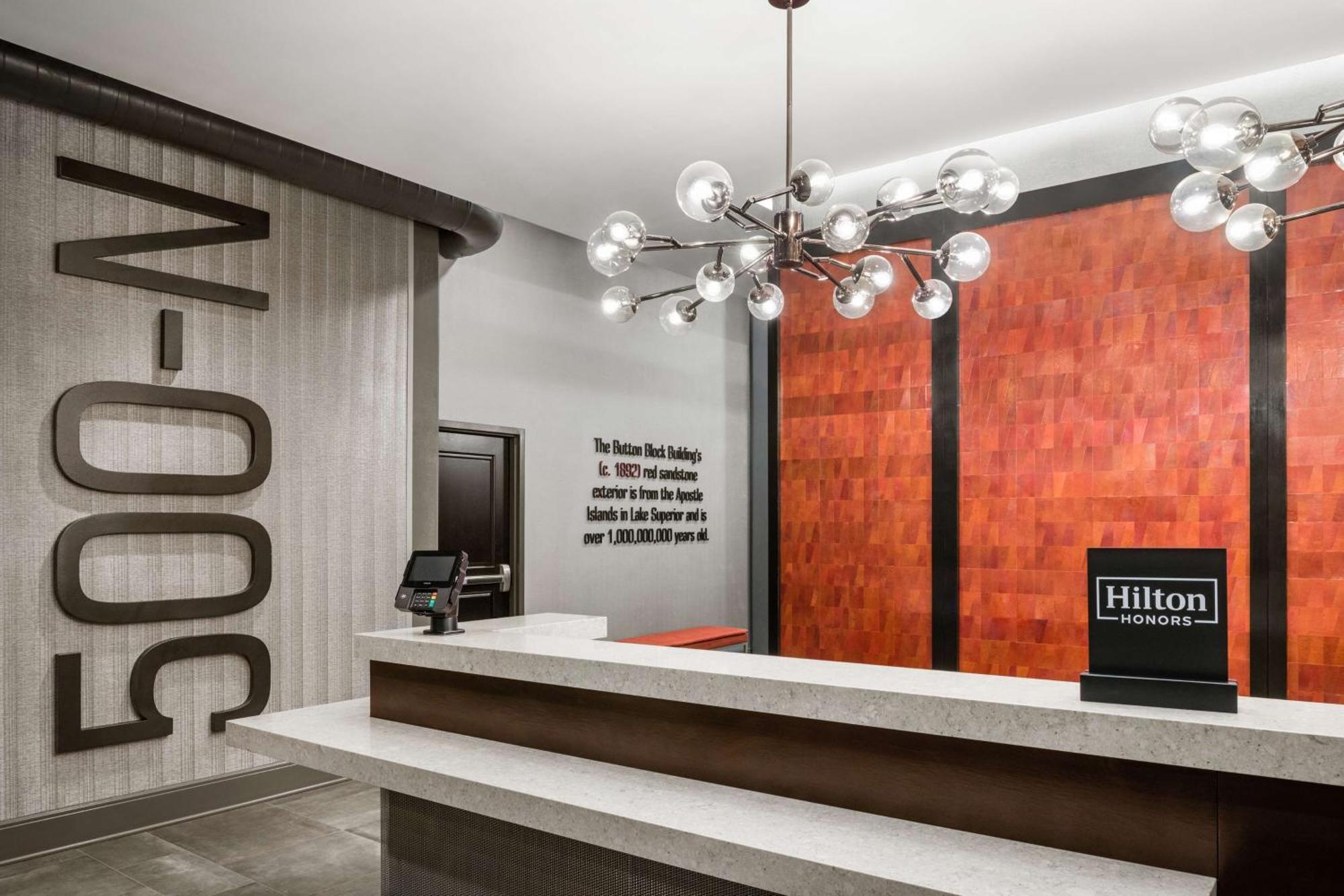 Hotel Homewood By Hilton Downtown