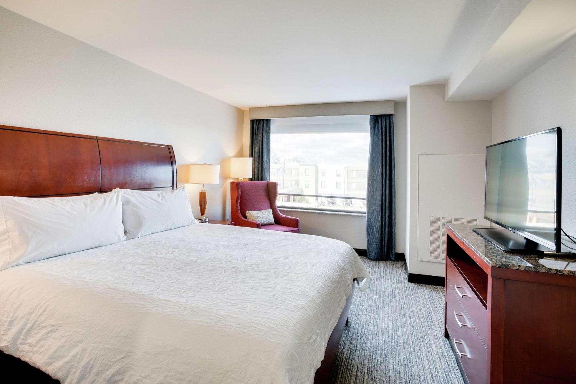 Hotel Hilton Garden Airport 3*