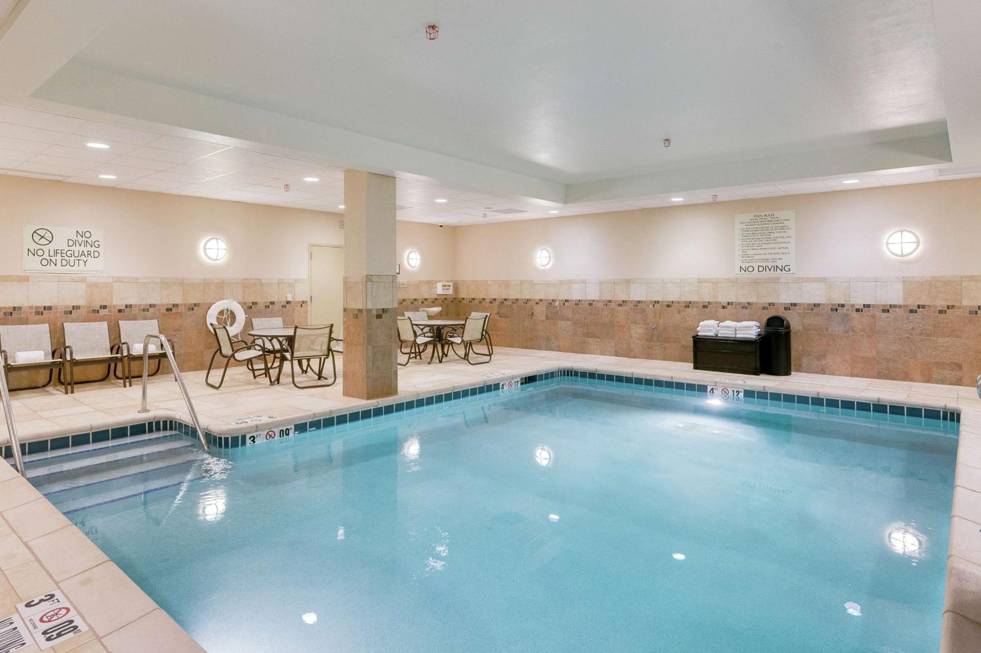 Hilton Garden Airport Hotel