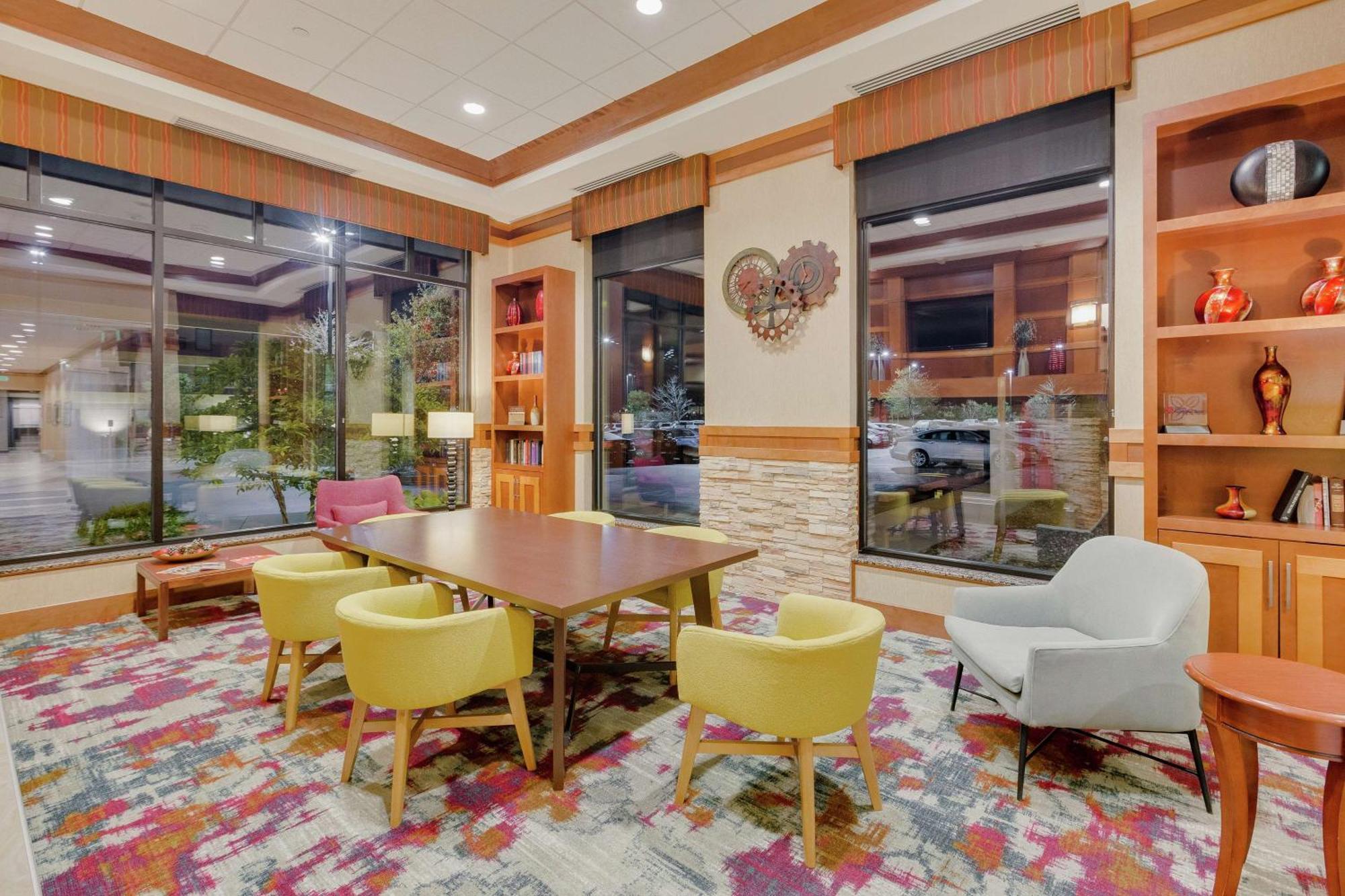Hotel Hilton Garden Airport 3*