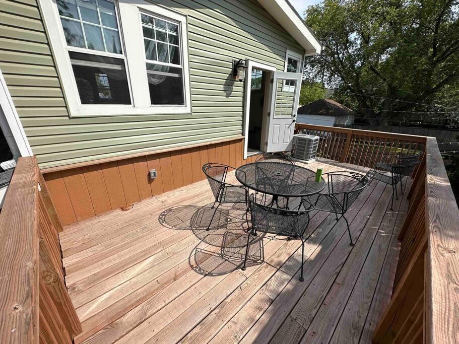 Holiday home Private W/parking, Location *