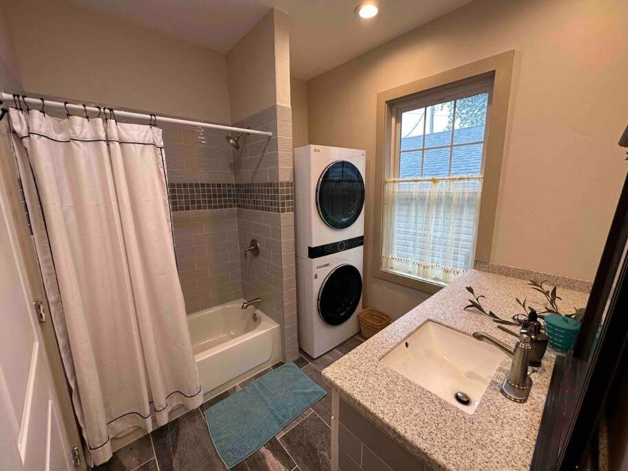 Holiday home Private W/parking, Location