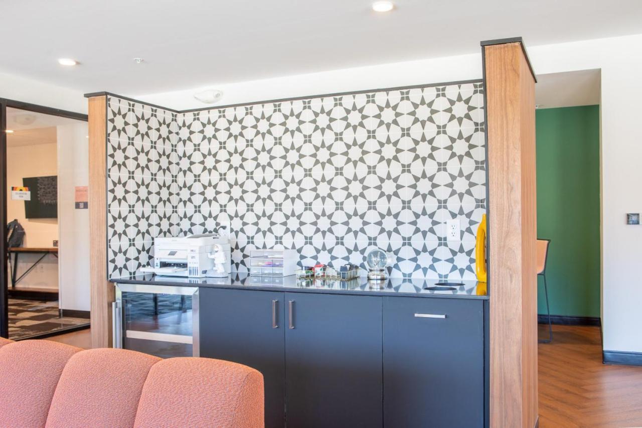 Flexhome East Side 1br No4 - With Balcony, Pool, Gym Apartment