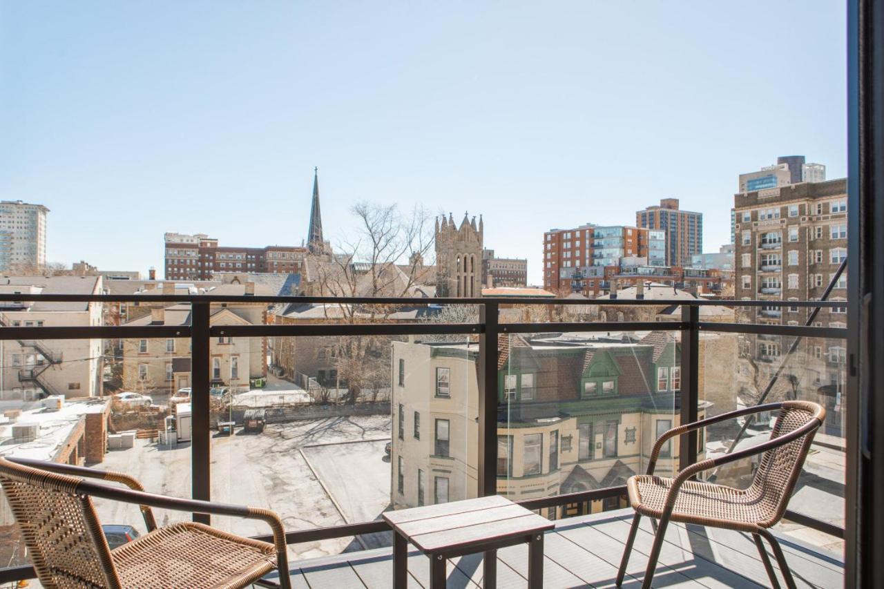 Flexhome East Side 1br No4 - With Balcony, Pool, Gym * Milwaukee