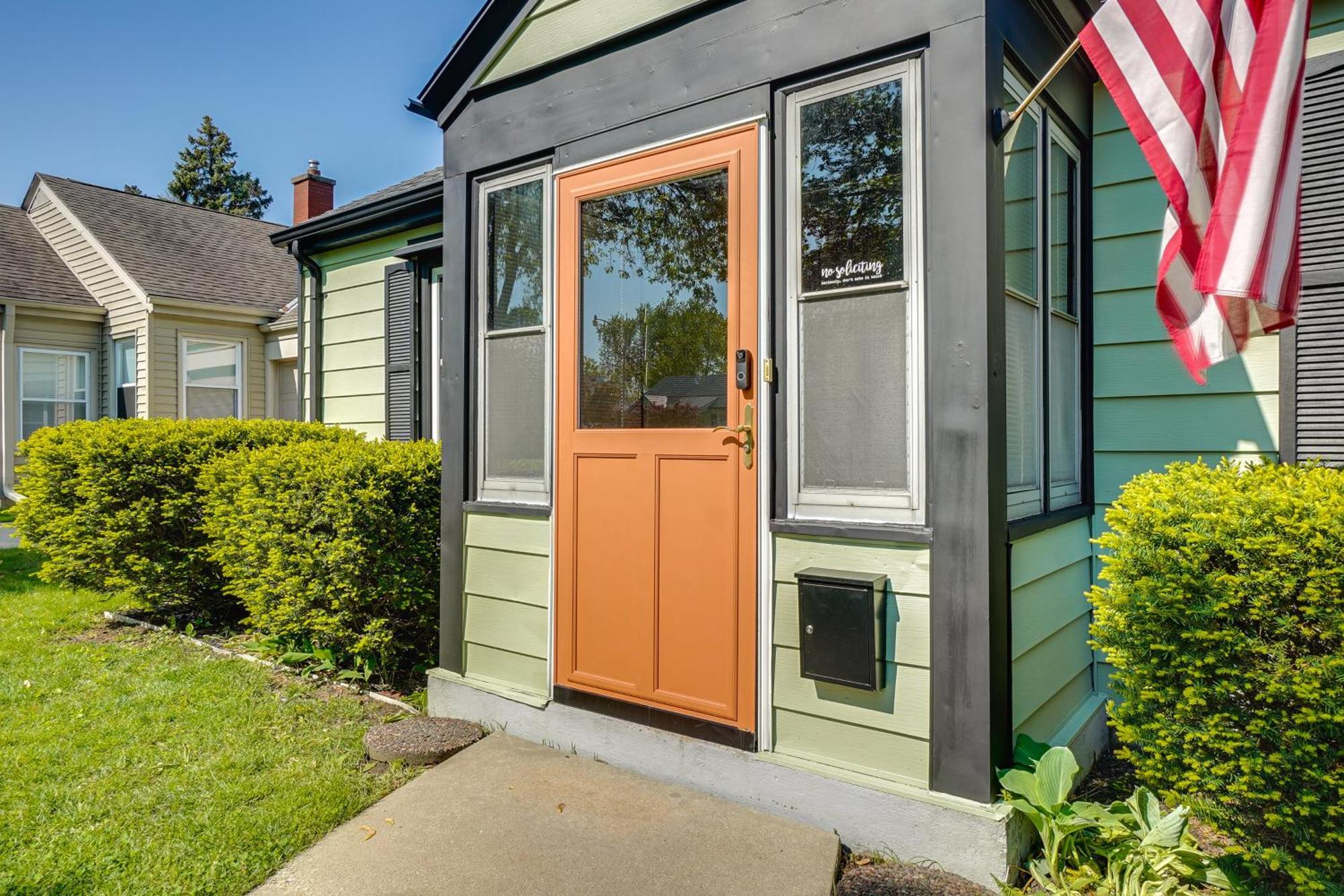 Holiday home With Serene Patio And Backyard Garden!