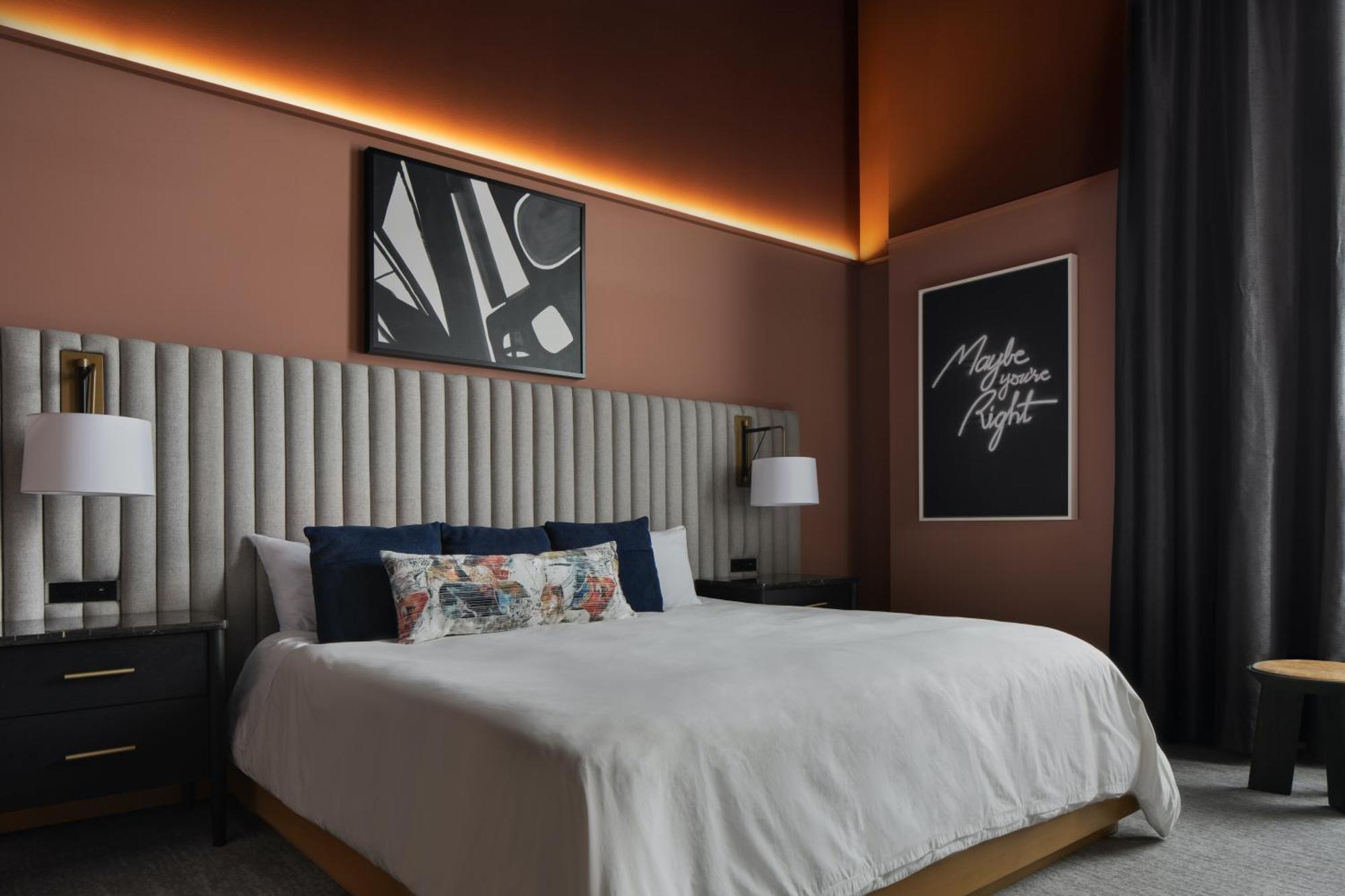Hotel Kinn Downtown 5*