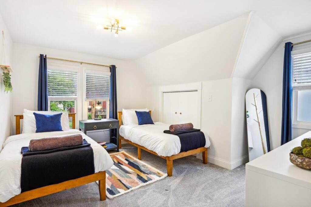 Historic In Brewers Hill With Hot Tub! Holiday home