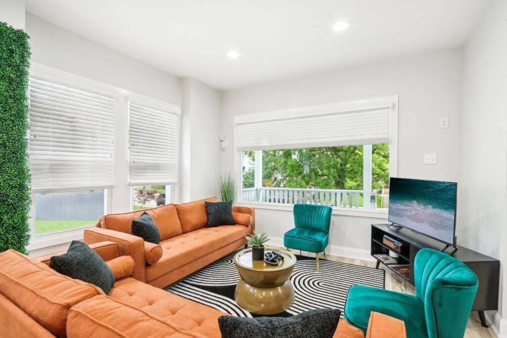 Historic In Brewers Hill With Hot Tub! Holiday home *